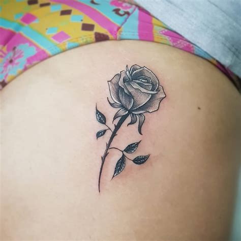 ideias de tatuagem na bunda|Tatuagem no bumbum: 85 inspirações de apaixonar